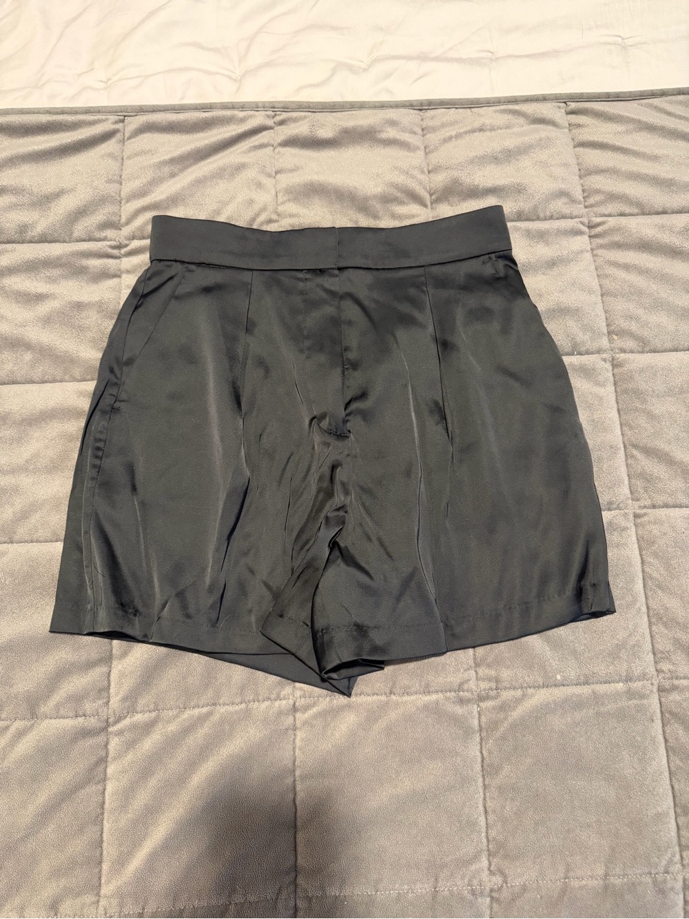 NWOT - Abercrombie & Fitch Black Satin High-Rise Tailored Shorts